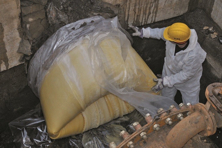 Trenchless pipe rehabilitation of underground Trenchless pipe rehabilitation of underground