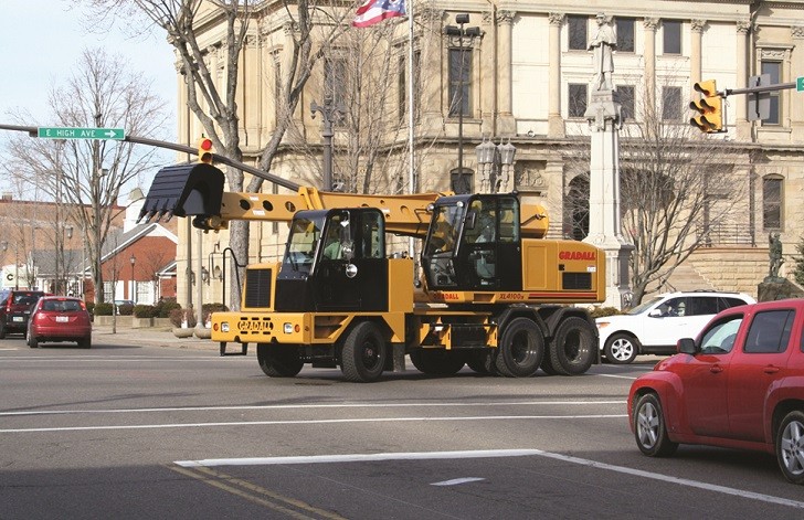 XL 4100 IV HYDRAULIC EXCAVATOR XL 4100 IV HYDRAULIC EXCAVATOR
