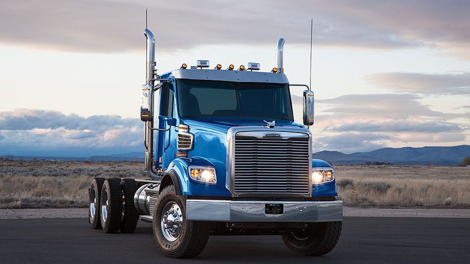 Freightliner Trucks - 122SD Vocational Trucks