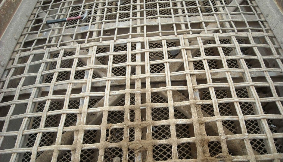 Double-Weave Woven Wire Ideal for High-Impact,  Top-Deck C&D Screening