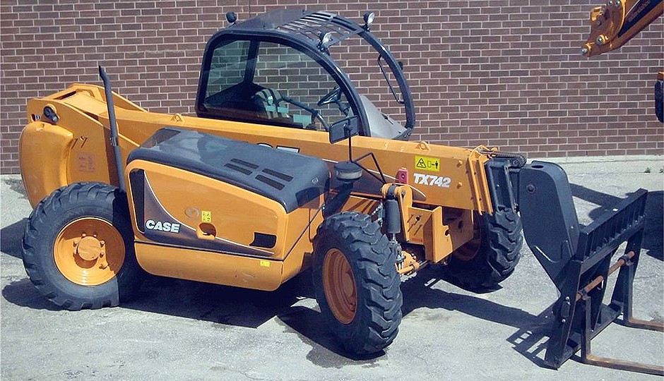 CASE Construction Equipment - TX742 Forklifts