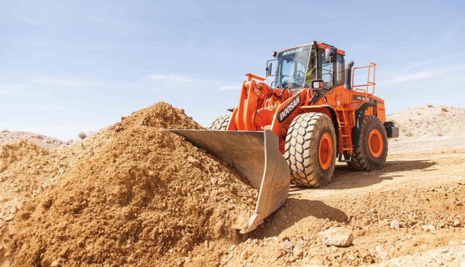 Doosan - Tier 4-compliant wheel loader DL300-5