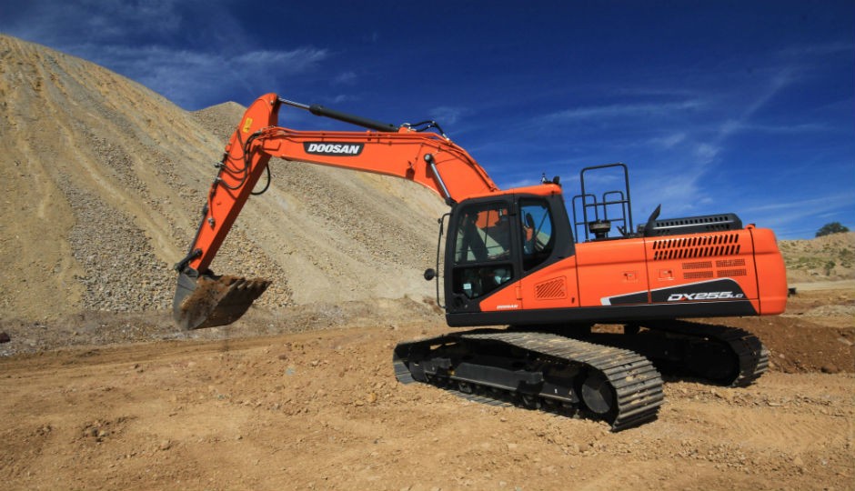 Doosan DX255LC Crawler Excavator Features Several Updates Including Smart Power Control (SPC)