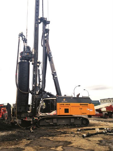 Exceptional Use of Liebherr LRB 255 Piling and Drilling Rig in Quebec
