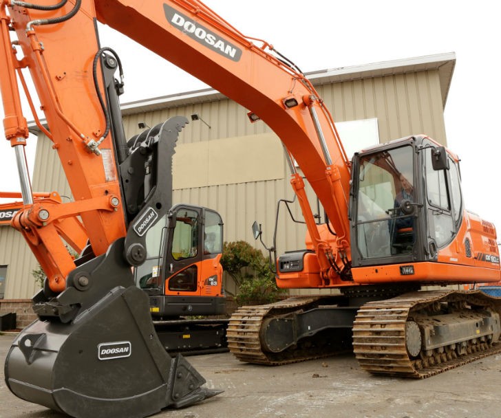 New Wedge Lock Clamps Expand Doosan Attachment Offering
