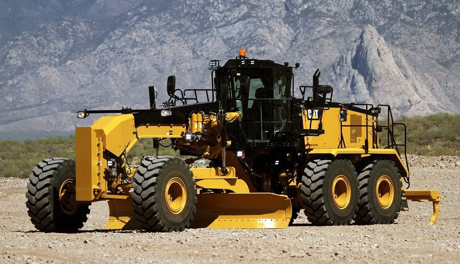 New Cat  16M3 Motor  Grader  Configures to Meet Engine 