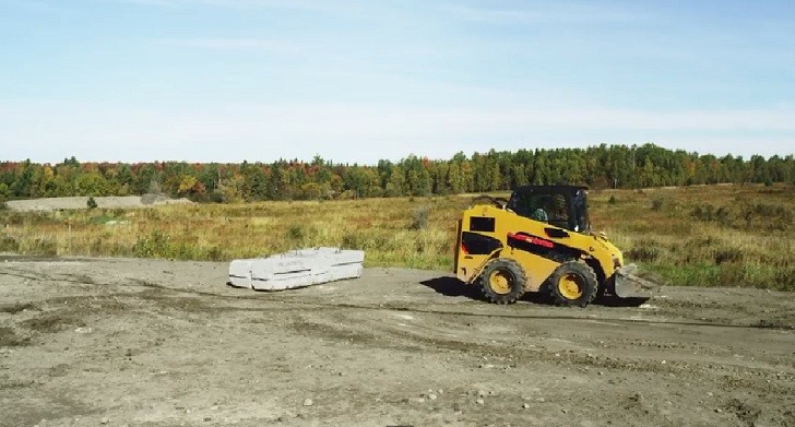 Camso Skid-Steer Tires Take On Rocky Terrain in Off-Road Demo