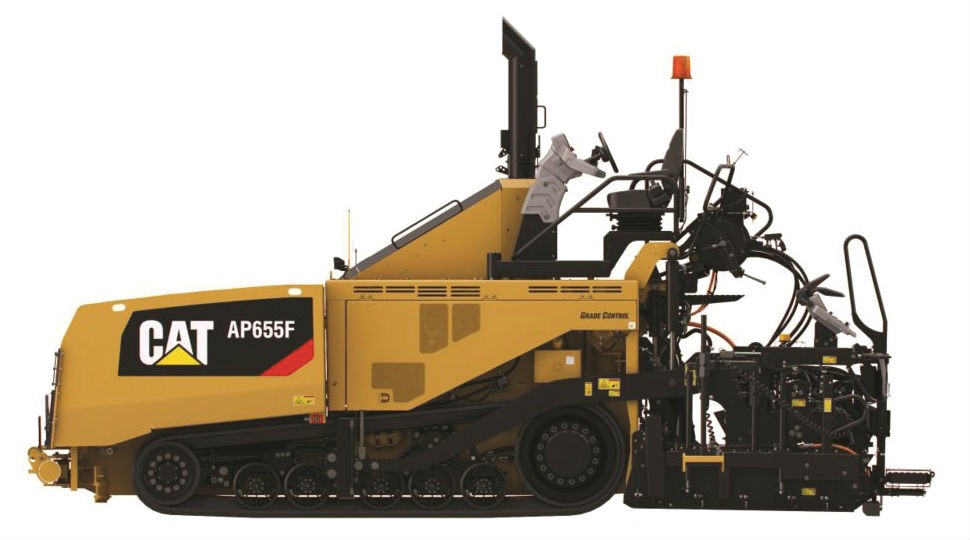 Cat pavers use intuitive technology and quick-heating screed system