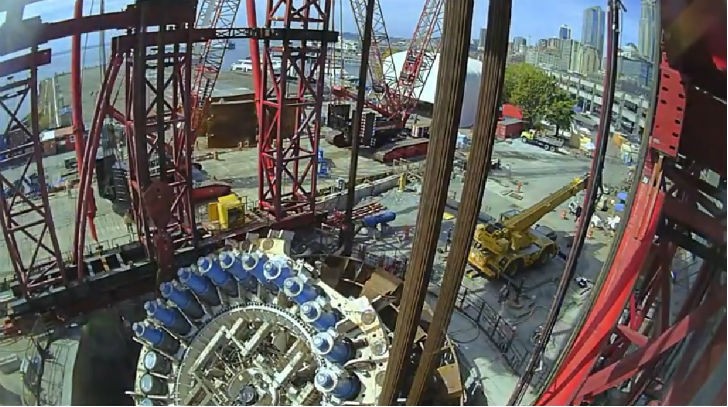 Seattle TBM’s 2,000-Ton Front End Reconnected with Dramatic Crane Lift 