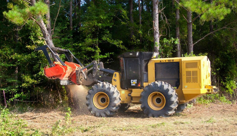 Cat Site Prep Tractor Runs Cool, Stays Clean  And Powers High Flow Attachments