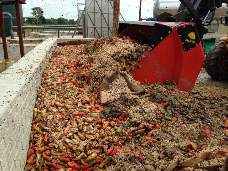 Napoleon Biogas Using ALLU DL Screener Crusher for Organic Materials.