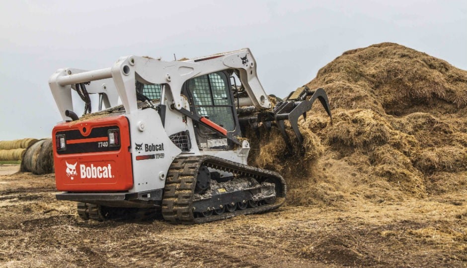 T740 Compact Track Loader 