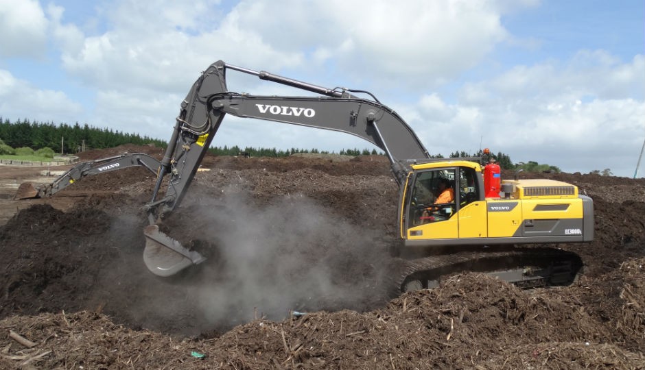 Volvo EC300DL excavator