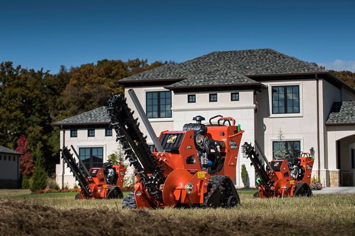 Exclusive to Ditch Witch, the CX-Series trenchers are equipped with the new patent pending CX Track system. 