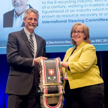 Steve Skurnac global president of SRS is proud to receive the “IERC Honorary Award” at the International Electronics Recycling Congress (IERC) 2016. 