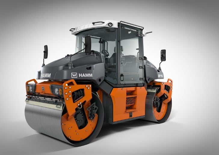 The HAMM DV+ series tandem rollers are the premium class for asphalt compaction. They enable exceptionally precise compaction.