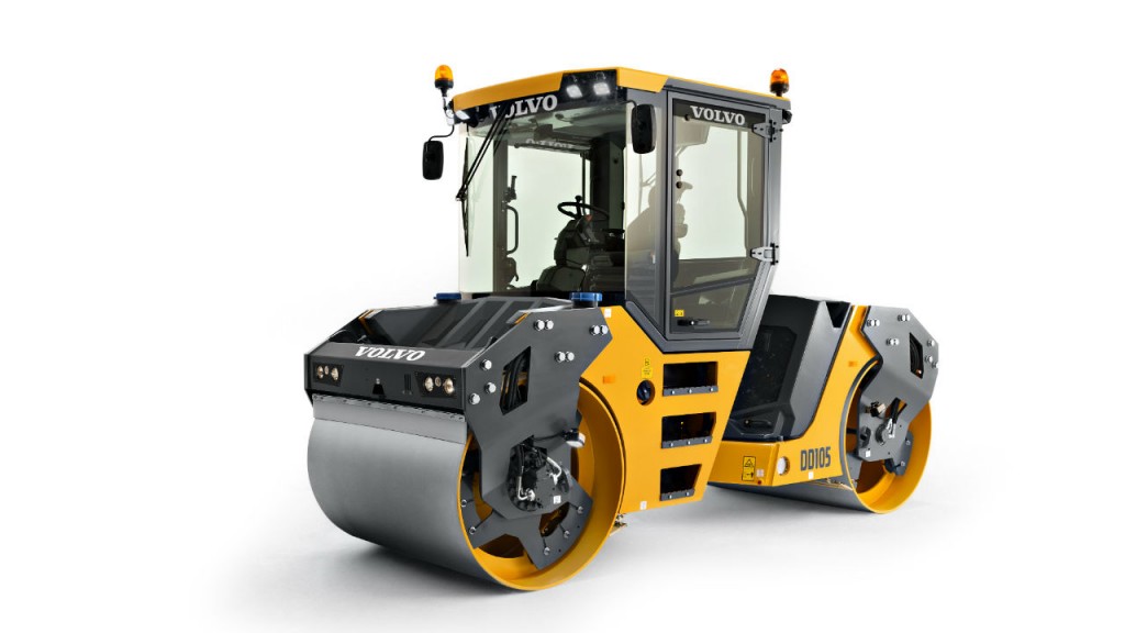 The Volvo DD105 double drum compactor is primed with a range of features to ensure high performance and efficiency.