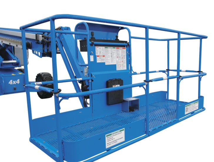 The Genie dual-entry and tri-entry platform baskets can be used on any Genie boom.