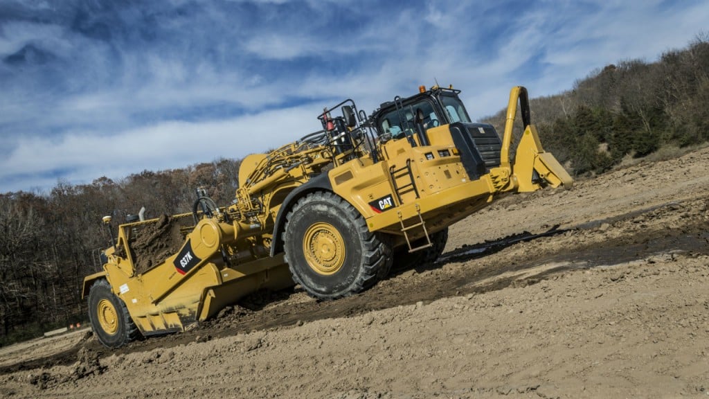 The Cat 637K wheel tractor-scraper replace the previous 630G Series and feature a complete design update.