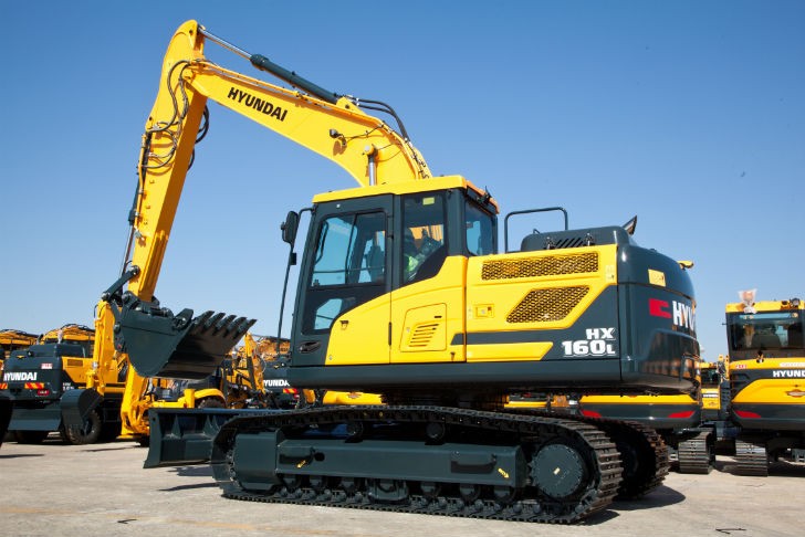 The 16-metric ton HX160L excavator from Hyundai Construction Equipment Americas features new technologies that make the operating experience more comfortable, more ergonomic and more user-friendly. 