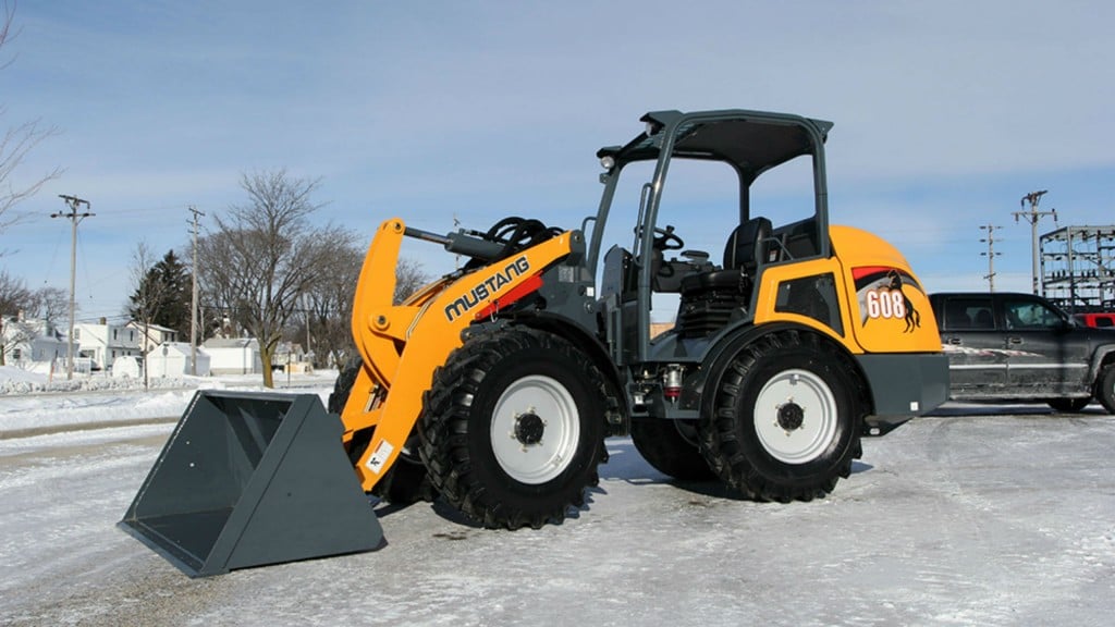 The Mustang 608 articulated loader is powered by Yanmar 64.4-hp (48-kW) engine using a diesel particulate filter aftertreatment system.