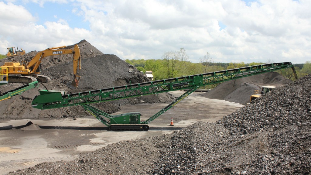 ST80T tracked stacker
