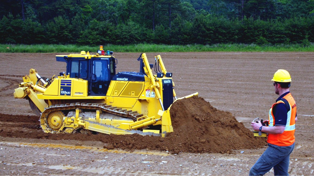 Komatsu’s 155AXi-8 crawler dozer is the first radio controlled machine with intelligent Machine Control technology.