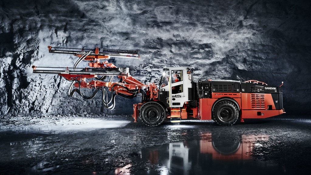 Sandvik DD422iE produces zero emissions while tramming, improving health and safety for underground workers.  