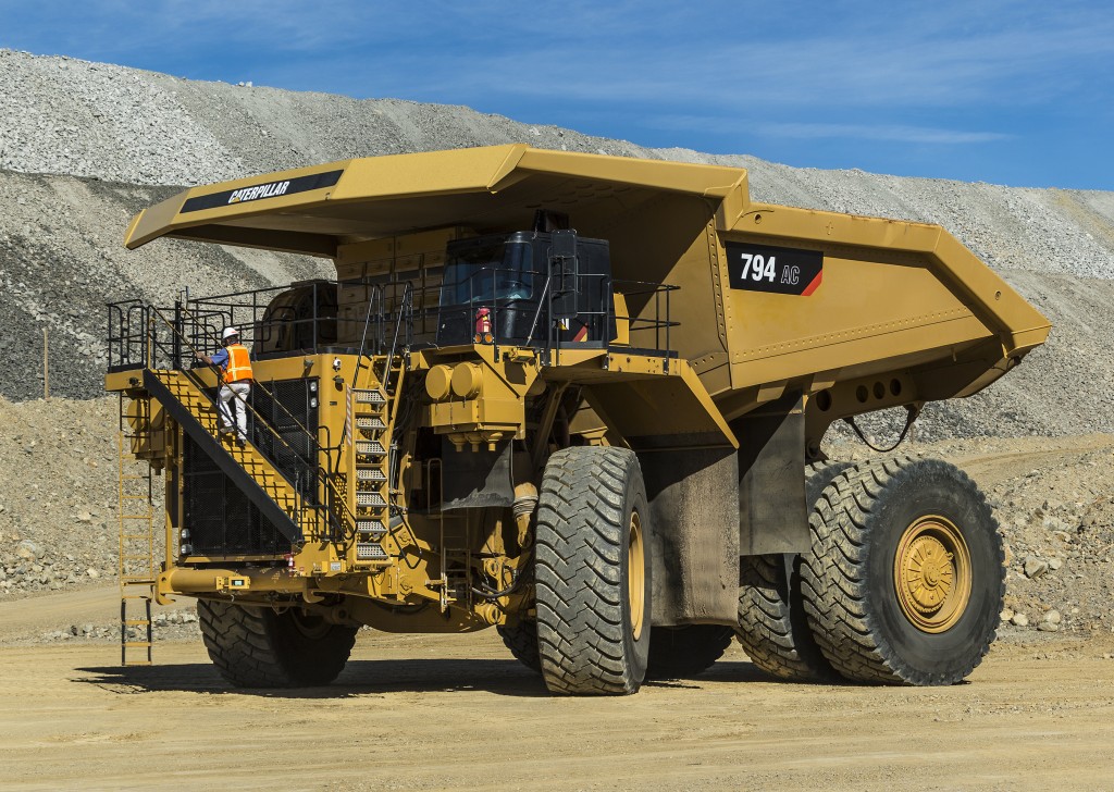 The 794 AC is designed to Deliver a true 291 tonnes (320 tons) capacity .