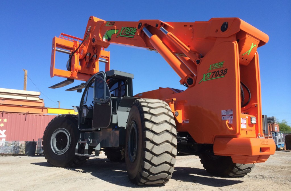 With the ability to lift an incredible 70,000lbs, the XR7038 is the largest capacity telehandler in North America.