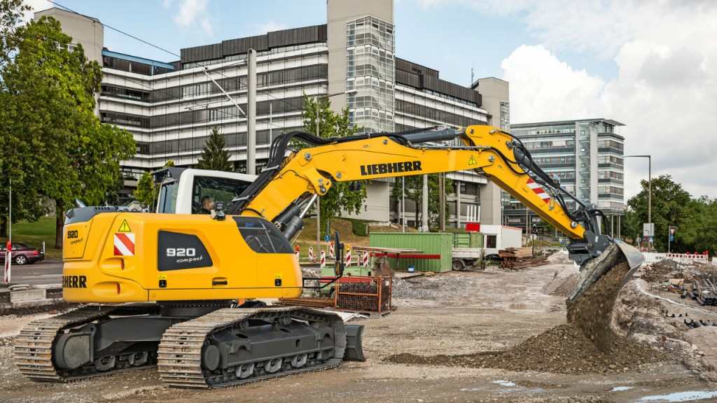The Liebherr R 920 Compact crawler excavator can be used flexibly with its wide range of equipment and undercarriages.