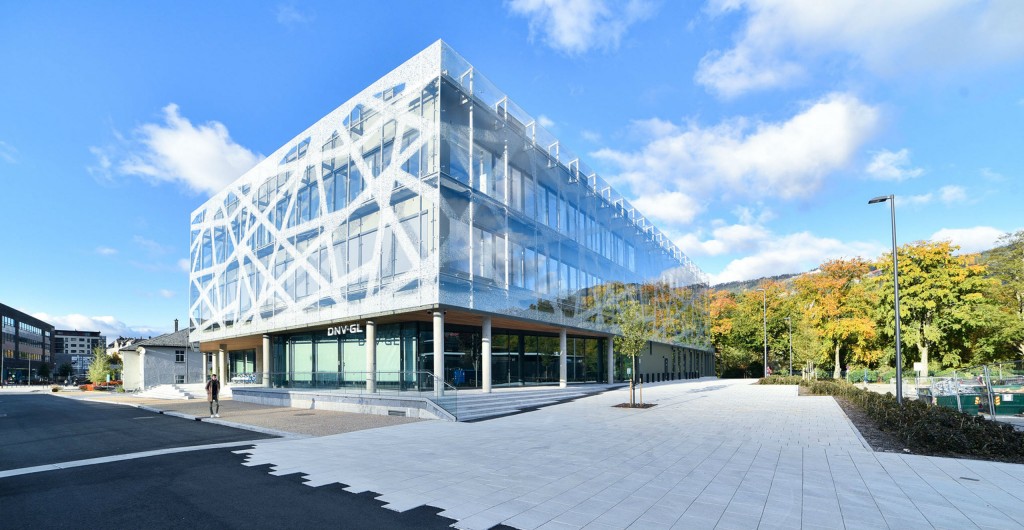 The DNV GL technology centre for materials, corrosions, coatings, offshore mooring and lifting in Bergen. The DNV GL technology centre for materials, corrosions, coatings, offshore mooring and lifting in Bergen.