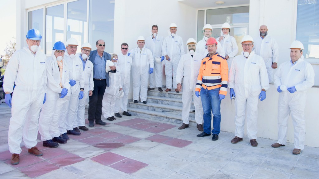 Representatives of Greek municipalities exploring the DEDISA plant in Chania.