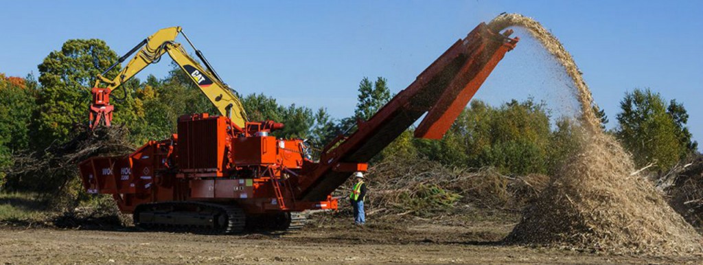 Morbark 3200 Track Wood Hog at the 2016 Morbark Demo Days.