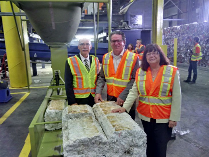 L to R: Mike Birett CIF; Regional Niagara Chair Alan Caslin; CPIA President and CEO, Carol Hochu
