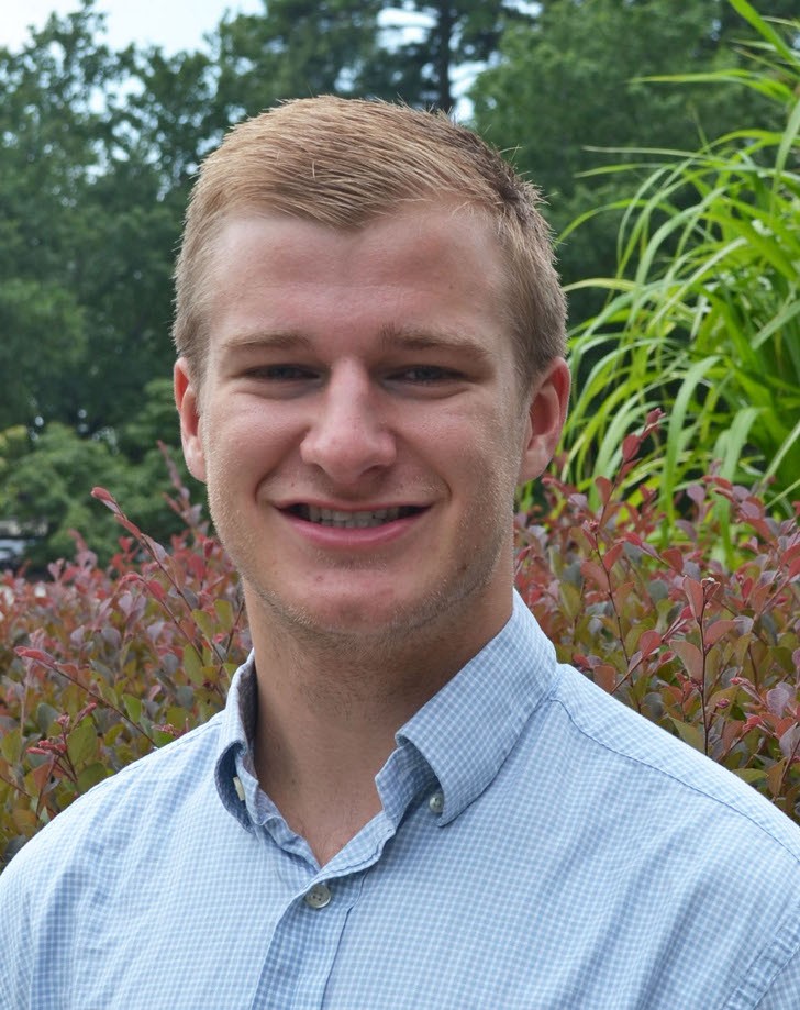 ​Rehrig Pacific names intern of the year as part of EREF initiative