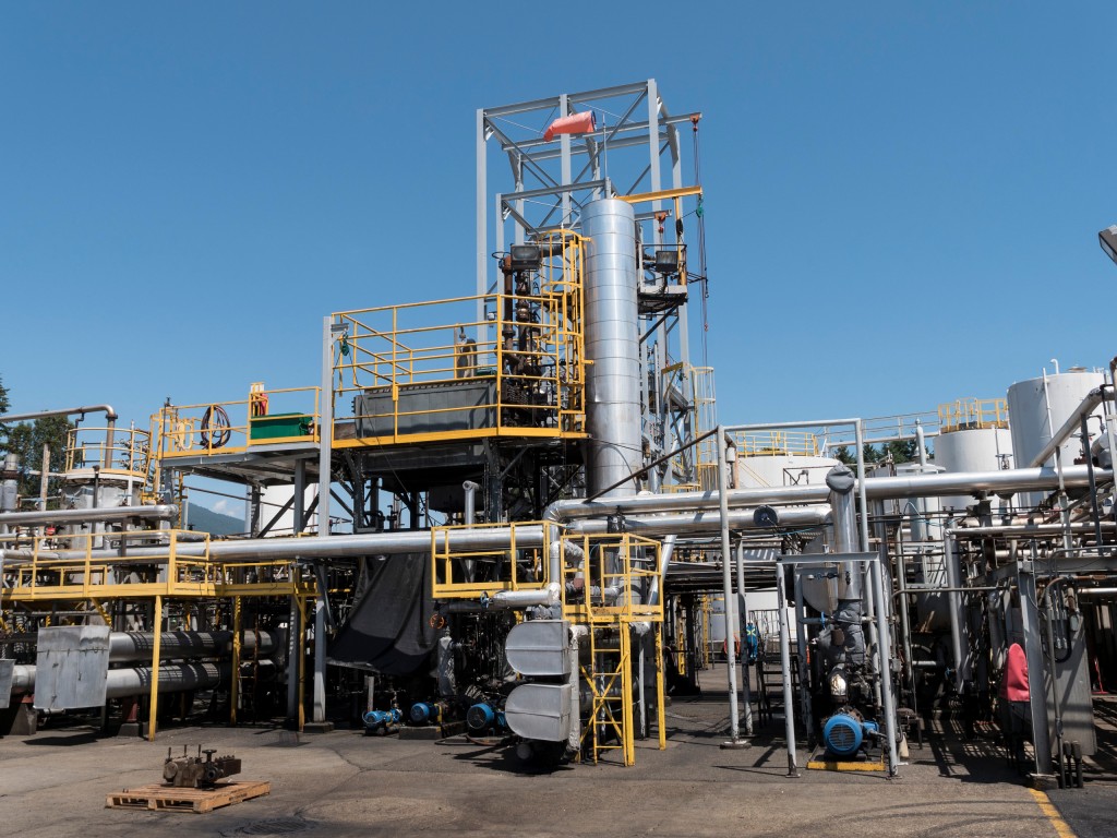 Terrapure's re-refinery located in North Vancouver, B.C. was the first  commercial-scale re-refinery to use vacuum distillation and hydro-treating to recover base oil from used lubricating oil.