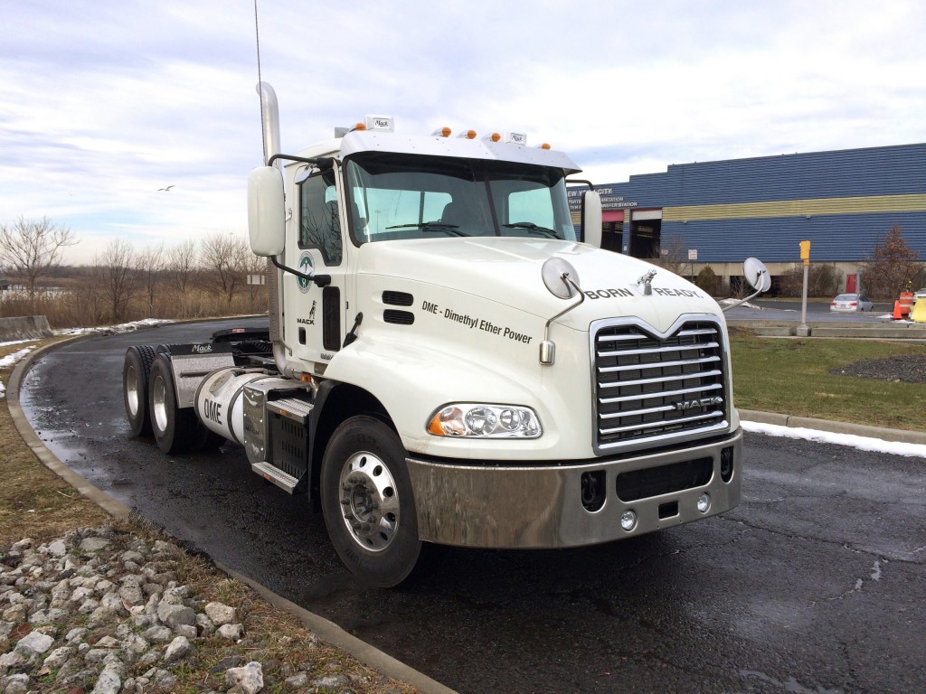 ​Mack Partners with New York City Department of Sanitation and Oberon Fuels on DME Truck Demo
