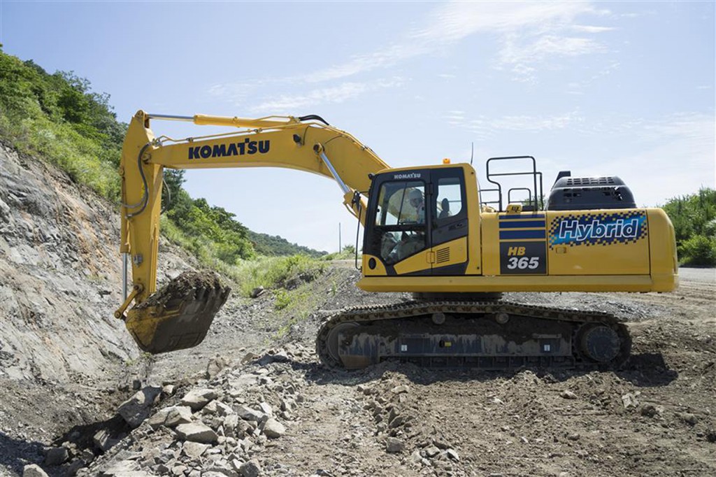 Komatsu introduces the HB3650LC-3 hybrid excavator at CONEXPO