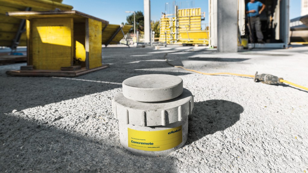 Framework equipped with sensors to measure qualities of fresh concrete