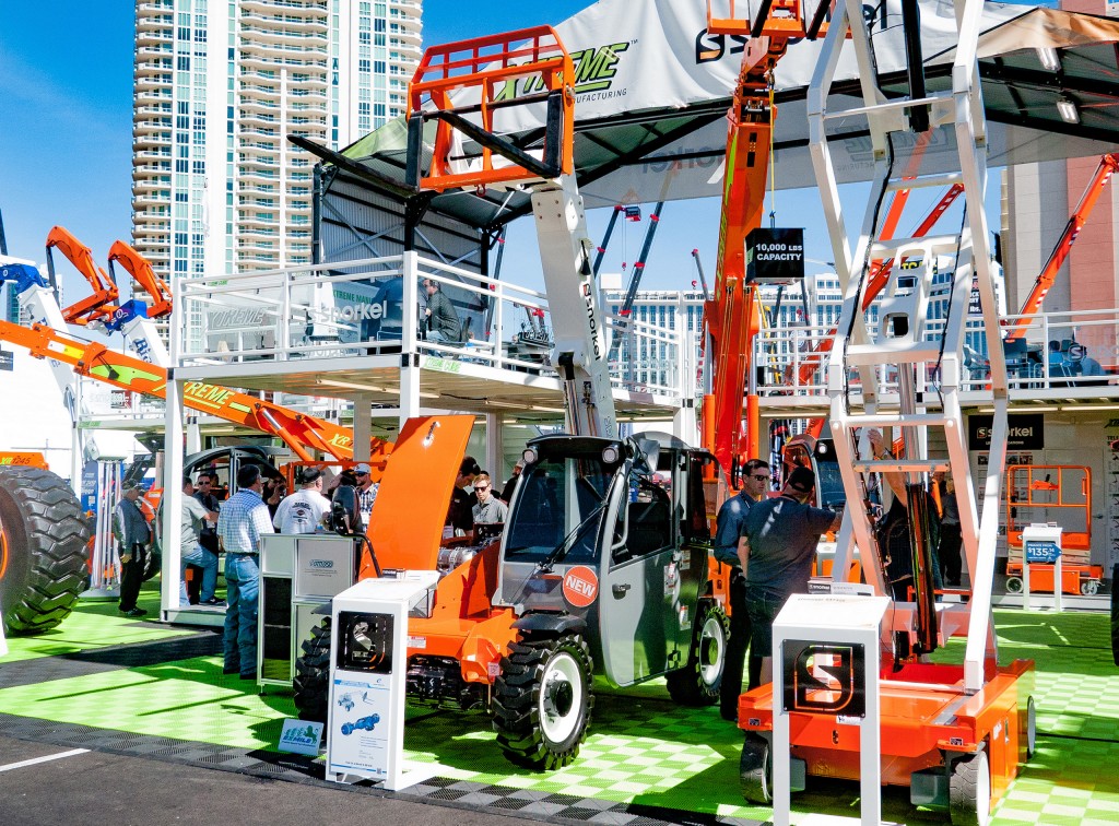 ​SNORKEL expands product line with new material lifts, telescopic mast lifts and telehandlers