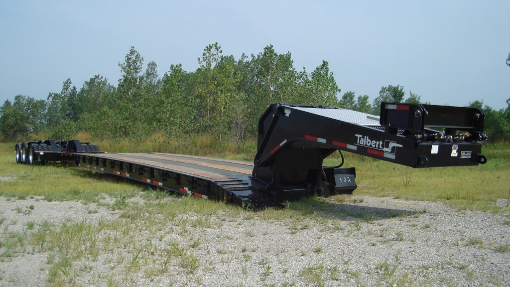 Heavy-haul trailer extends to handle wide range of large equipment