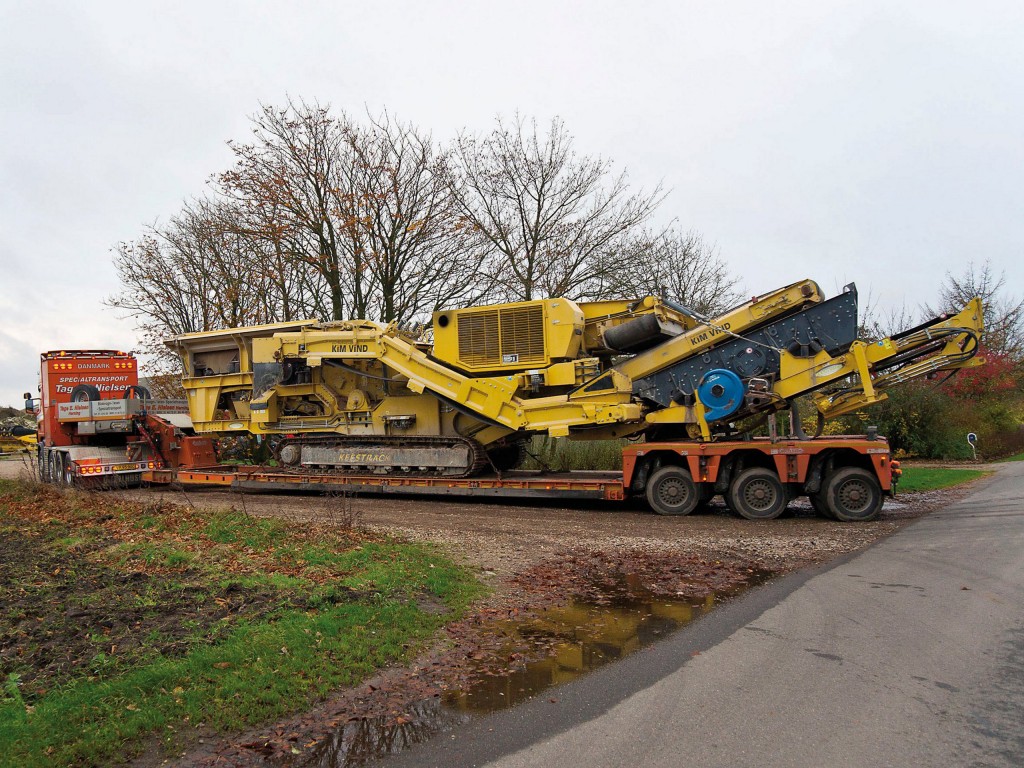 At CONEXPO 2017 KEESTRACK displayed the tracked impactor R3, the smallest unit of its impactor range and the 55-ton R5. 