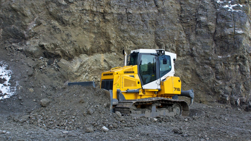 Liebherr unveils the new PR 716 crawler dozer