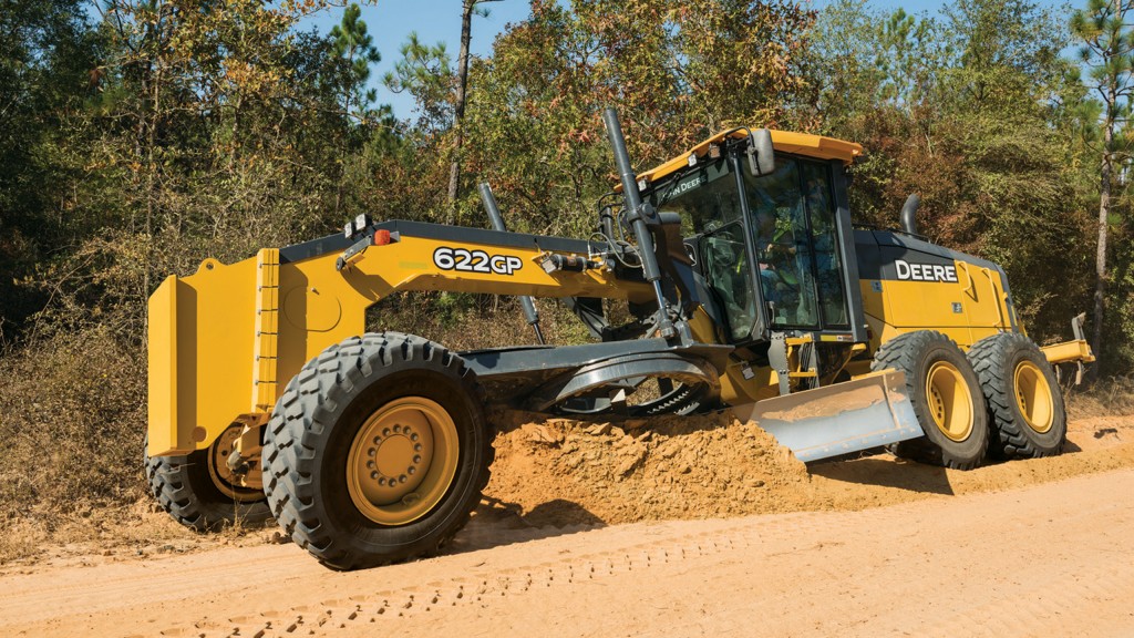 Deere adds models and updates G-Series graders