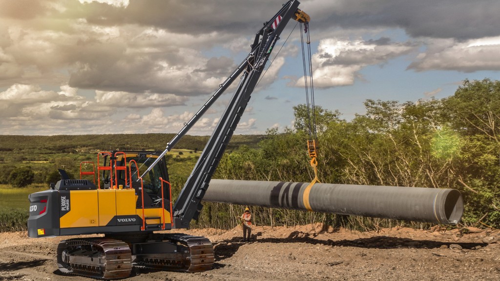 New pipelayer gives increased power and lifting capacity
