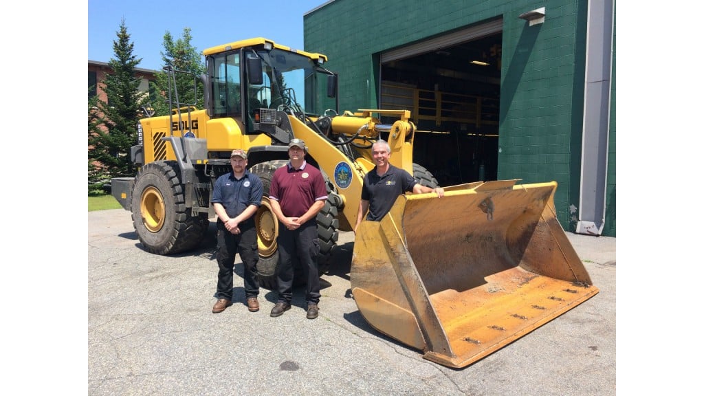 Wheel loader with reliable and intuitive design wins over municipal owners
