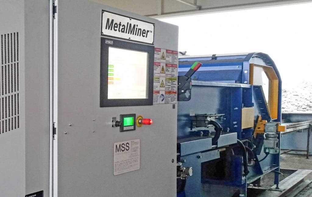 MetalMiner uses MapLine technology that allows users to target specific metal types or objects by amplifying the sensitivity for non-ferrous metals, especially wire, while simultaneously reducing it for ferrous dust.