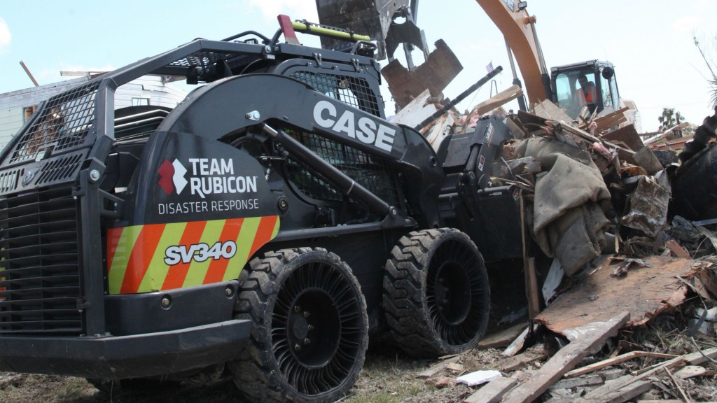 PHOTO CREDITS: CASE Construction Equipment and Matt Mateiescu, Team Rubicon. PHOTO CREDITS: CASE Construction Equipment and Matt Mateiescu, Team Rubicon.