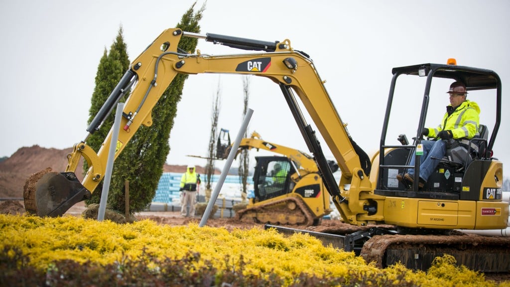 Reduced Weight Cat 303E CR Mini Hydraulic Excavator Simplifies Transport While Maintaining Performance